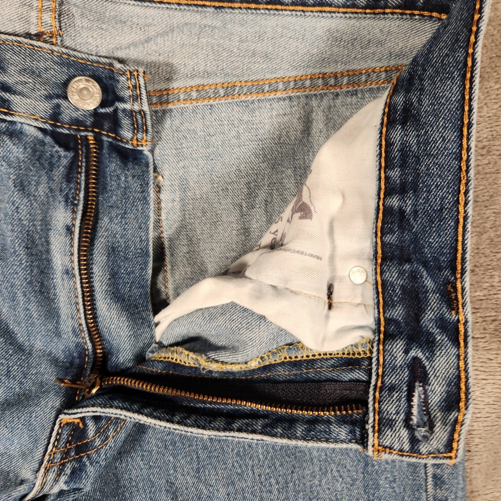Levi's 550 Relaxed Fit‎ Jeans Mens 32x30 Light Wash Blue Excellent Tapered Leg - Picture 6 of 11